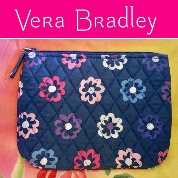 Vera Bradley Handbags - ⬇️$20NWT Vera Bradley Ellie Flowers Cosmetic Bag